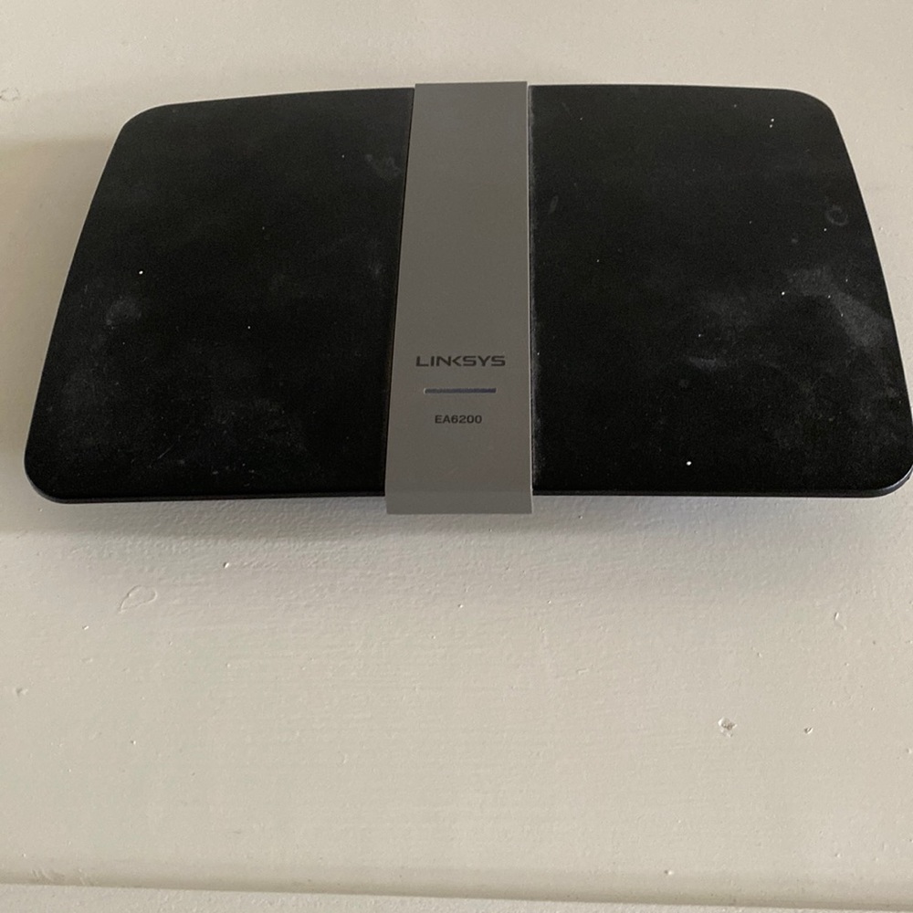 ❤️Linksys EA6200 Router - Picture 1 of 2